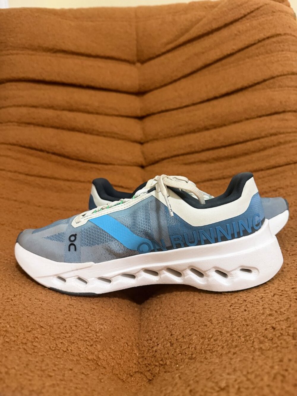 ON Cloudsurfer Next - Size 7 - Picture 14 of 16